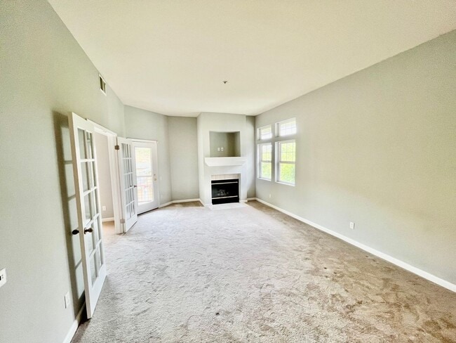 property at 121 Crescent Ct