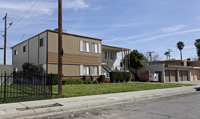 2753-2759 Conejo Dr in San Bernardino, CA - Foto de edificio - Building Photo