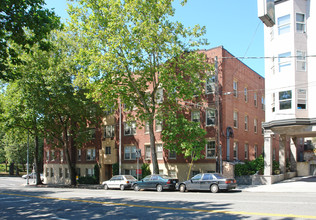 Auditorium Apartments in Seattle, WA - Building Photo - Building Photo