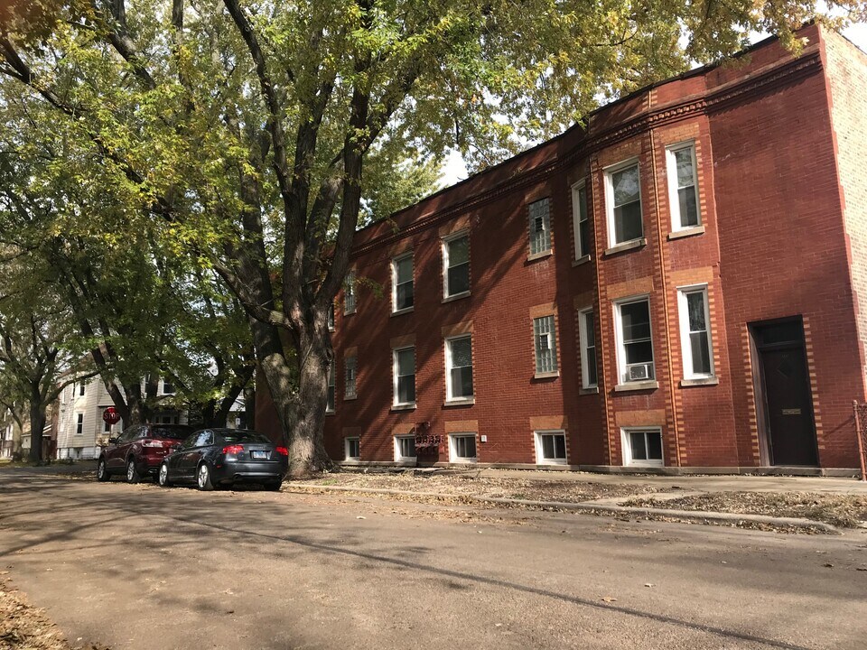 5317 N Winchester Ave-Unit -2 in Chicago, IL - Building Photo