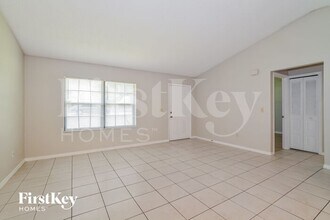 969 Fountainhead Dr in Deltona, FL - Building Photo - Building Photo