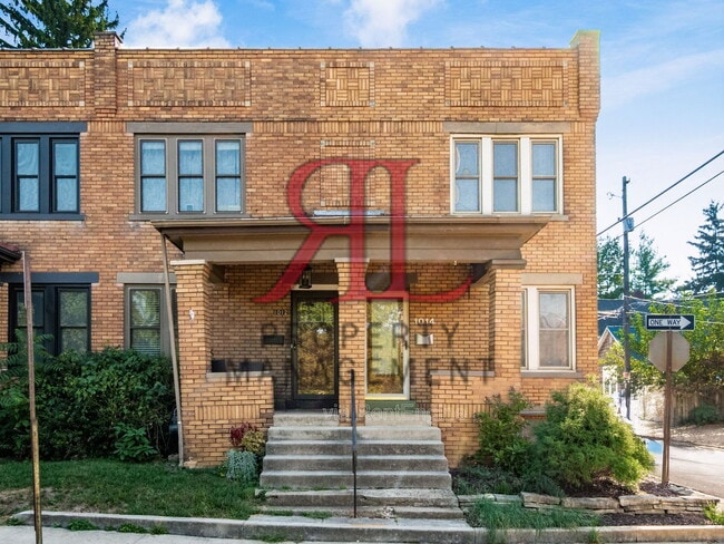 1014 Bruck St