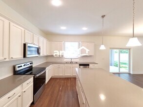 3366 Bridge Haven Dr in Wesley Chapel, FL - Foto de edificio - Building Photo