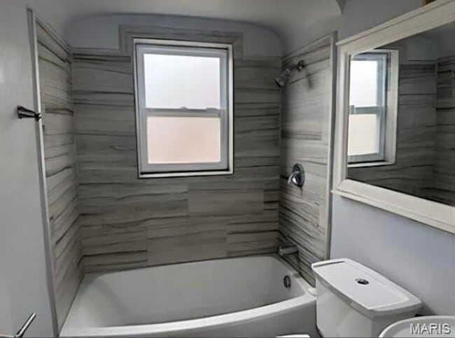 property at 324 N Dade Ave