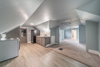 409 Racine St in Menasha, WI - Building Photo - Building Photo