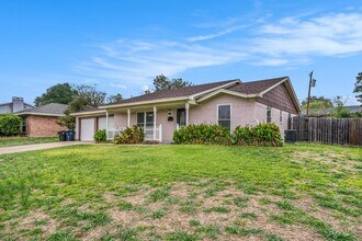 3416 Denbury Dr in Fort Worth, TX - Foto de edificio - Building Photo