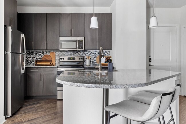 Eastside Station in Austin, TX - Foto de edificio - Building Photo