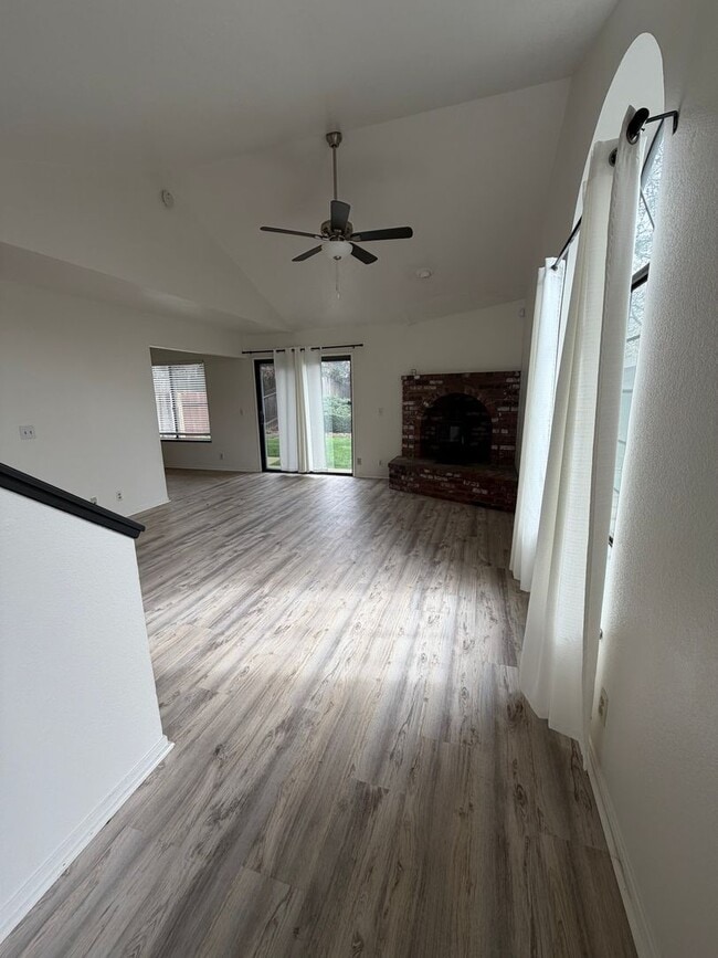 3827 Cambridge Rd in Cameron Park, CA - Building Photo - Building Photo