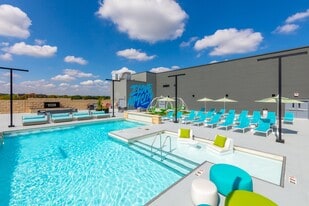 The City in Columbus, OH - Building Photo