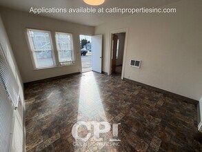 246 B St SW in Castle Rock, WA - Building Photo - Building Photo