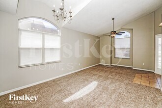 601 Celito Dr in New Smyrna Beach, FL - Foto de edificio - Building Photo