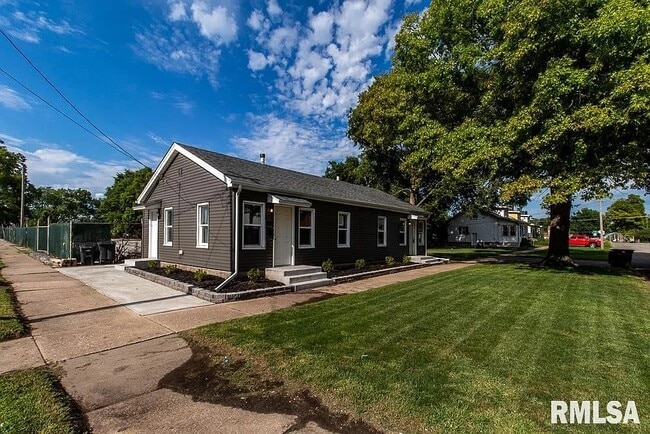 801 5th St in Rock Island, IL - Building Photo - Building Photo