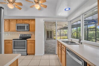 15460 SW 82nd Ct in Palmetto Bay, FL - Building Photo - Building Photo