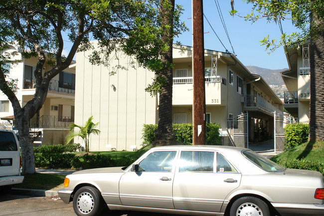 331-333 Cameron Pl in Glendale, CA - Building Photo - Building Photo