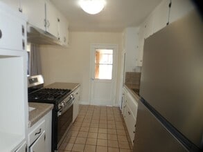 569 Dahlia Pl in Santa Maria, CA - Building Photo - Building Photo