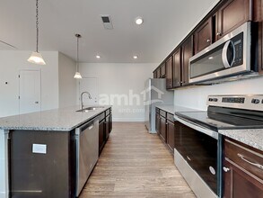 132 Garrison Grv Ct in Mooresville, NC - Foto de edificio - Building Photo