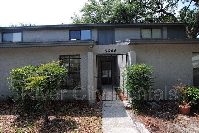 property at 5646 Greatpine Ln N