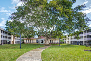 Coronado Springs Apartamentos