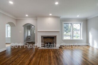 2115 Hallwood Dr in Memphis, TN - Building Photo - Building Photo