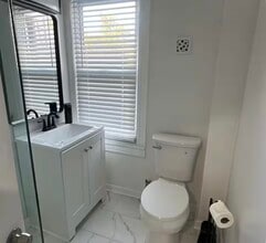 229 Conover St in Burlington, NJ - Foto de edificio - Building Photo