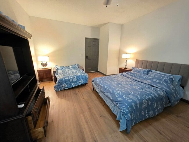 2355 Ribault Scenic Dr in Jacksonville, FL - Building Photo - Building Photo