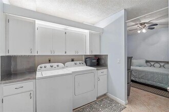 1707 Whitehall Dr in Davie, FL - Building Photo - Building Photo