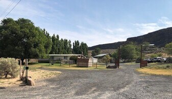 31409 Moore Rd NE in Coulee City, WA - Building Photo