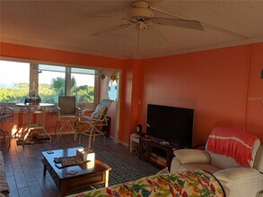 2616 Cove Cay Dr in Clearwater, FL - Building Photo - Building Photo