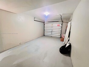 1651 SW 122nd Ct-Unit -C102 in Miami, FL - Building Photo - Building Photo