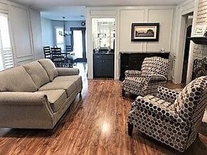 425 Sunnybrook Ct in Bedford, TX - Building Photo - Building Photo