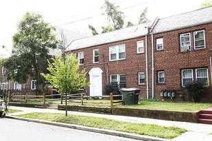 467 Orange St SE in Washington, DC - Building Photo