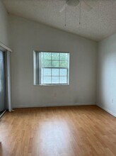 2861 N Oakland Forest Dr, Unit 301 in Oakland Park, FL - Foto de edificio - Building Photo