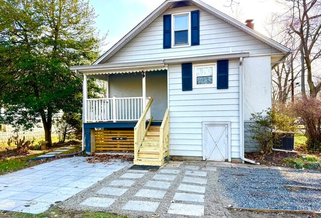 519 N Lincoln Ave, Unit 202 in Moorestown, NJ - Building Photo - Building Photo