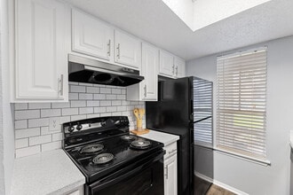 The Madeleine in Fort Worth, TX - Foto de edificio - Building Photo