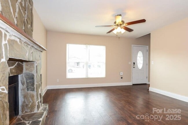 4039 Rutherford Dr in Charlotte, NC - Building Photo - Building Photo