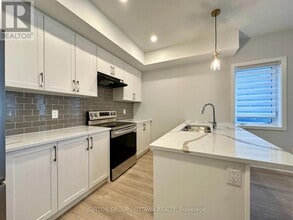 422 Lillian Freiman Private in Ottawa, ON - Building Photo - Building Photo