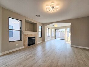 9664 Brooks Lake Ave in Las Vegas, NV - Building Photo - Building Photo