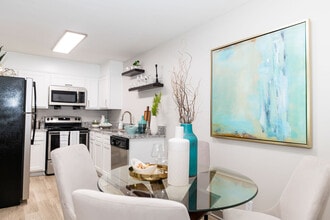 Eastwood Greene in Nashville, TN - Foto de edificio - Building Photo