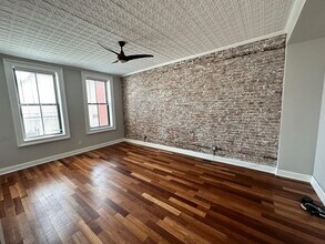 104 Maple St in Weehawken, NJ - Building Photo - Building Photo