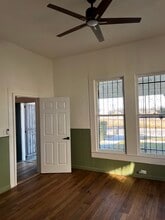 628 Sherman, Unit 2 in San Antonio, TX - Building Photo - Building Photo