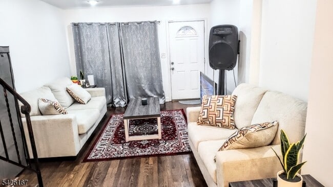 property at 8 Van Nostrand Ave