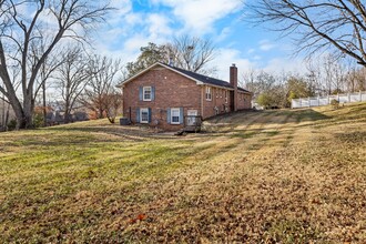 193 Ussery Rd in Clarksville, TN - Building Photo - Building Photo