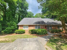 2101 Wexford Dr in Norcross, GA - Building Photo