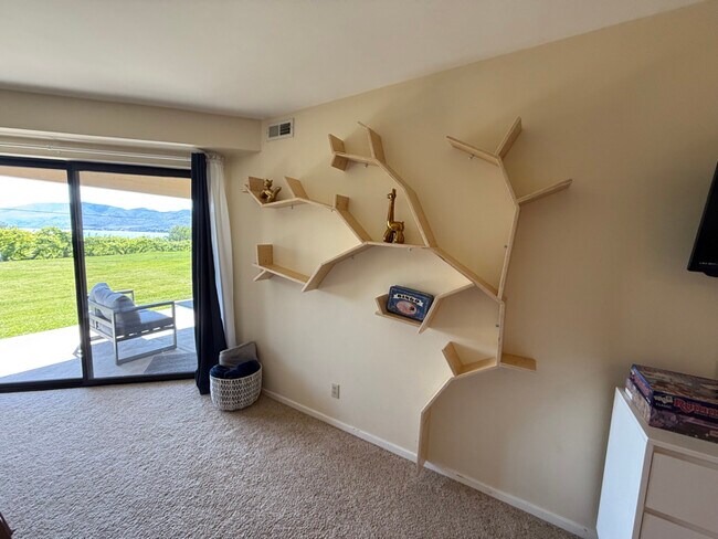 511 Halmalka Ct in Manson, WA - Building Photo - Building Photo