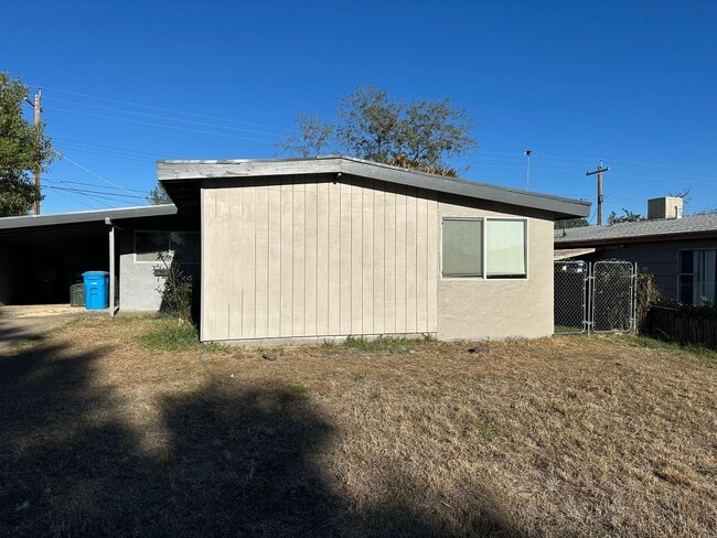 130 Worthy Ave in Oroville, CA - Building Photo - Building Photo