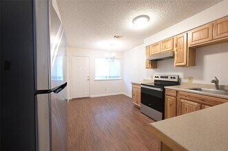 319 W William Cannon Dr in Austin, TX - Building Photo - Building Photo