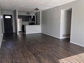 1202 Newning Ave in Austin, TX - Building Photo - Building Photo