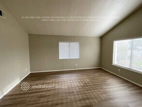 11579 Ridgecrest Ln in Moreno Valley, CA - Foto de edificio - Building Photo