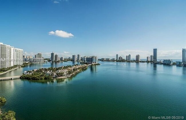 2800 Island Blvd in Aventura, FL - Building Photo - Building Photo