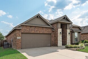 228 Dakota Dr in Waxahachie, TX - Building Photo